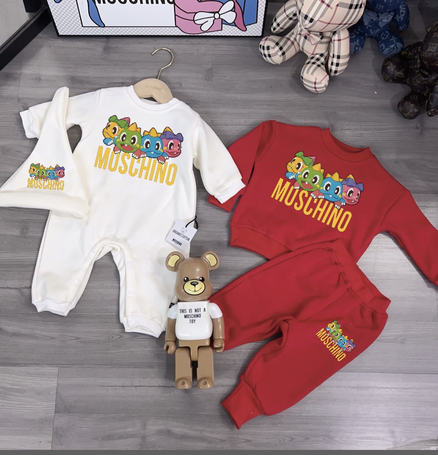 Moschino sz52 59 66 73 80 85 90 32